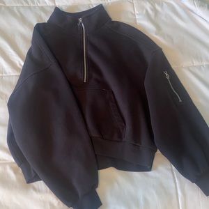 NWOT Womens Divided Cropped Quarter Zip